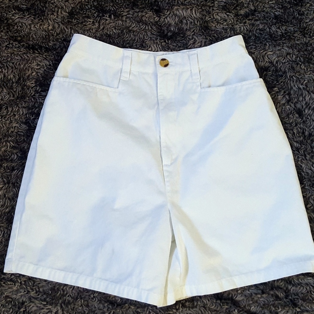 Whitefish Bay Size 10 White Shorts